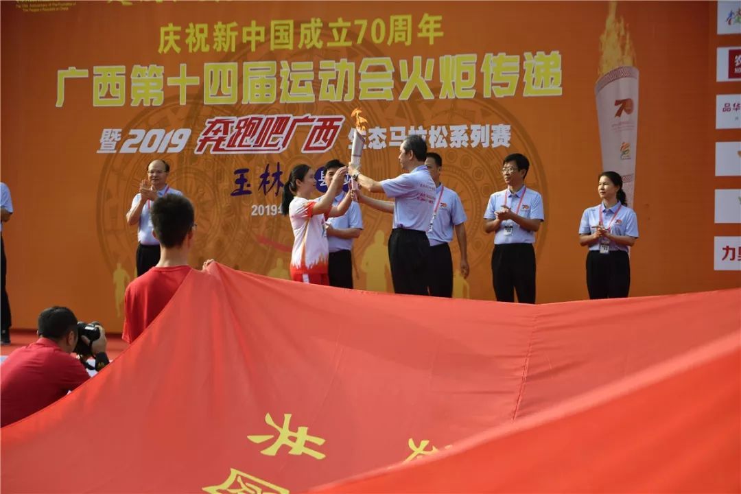 容县巷弄惊喜，探访小巷特色小店，最新资讯一网打尽